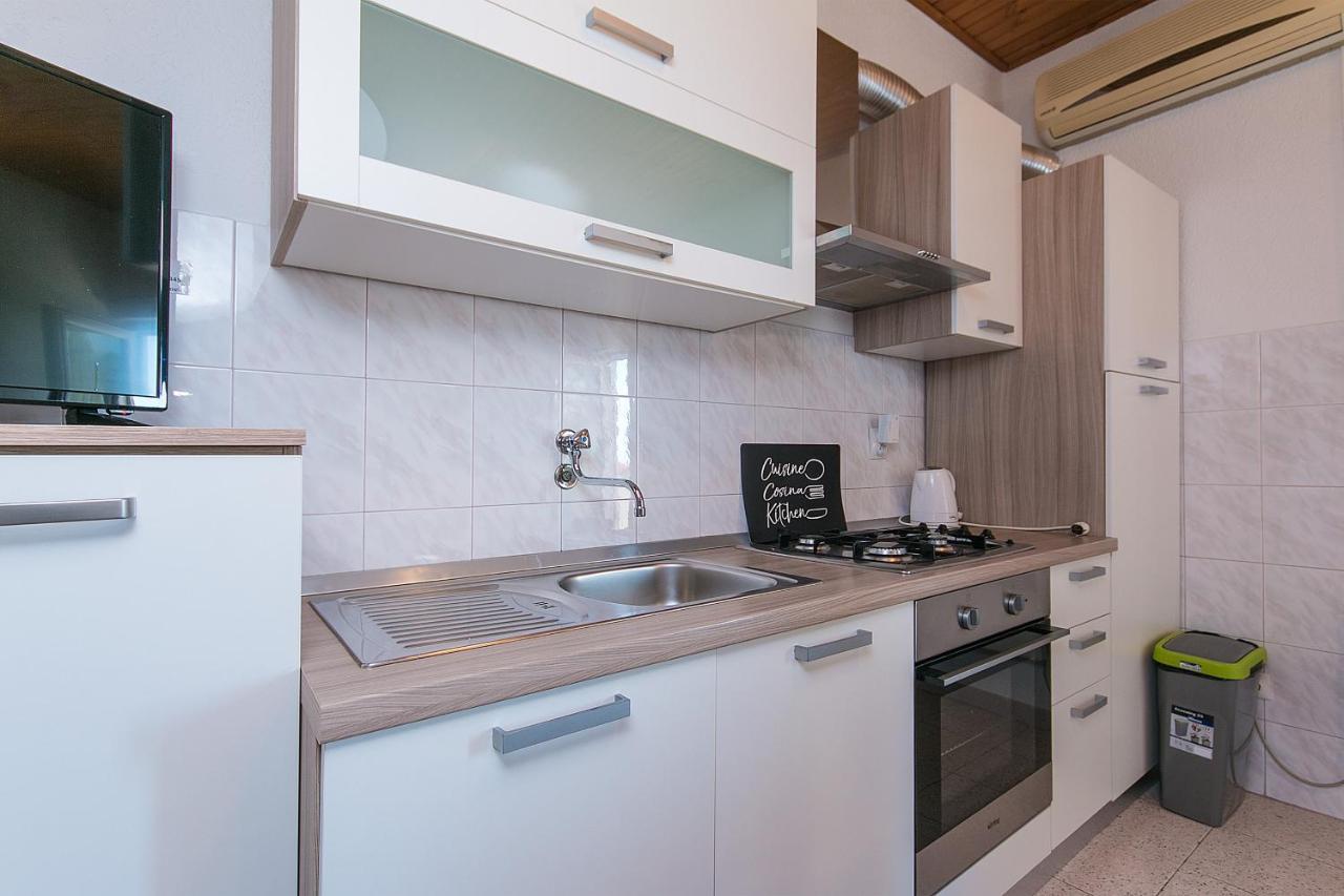 Apartments By The Sea Zivogosce - Blato, Makarska - 1057 Blato  Екстериор снимка