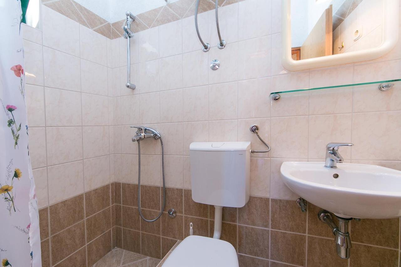 Apartments By The Sea Zivogosce - Blato, Makarska - 1057 Blato  Екстериор снимка