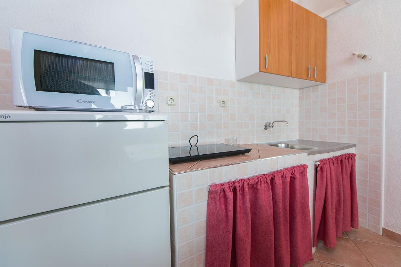 Apartments By The Sea Zivogosce - Blato, Makarska - 1057 Blato  Екстериор снимка