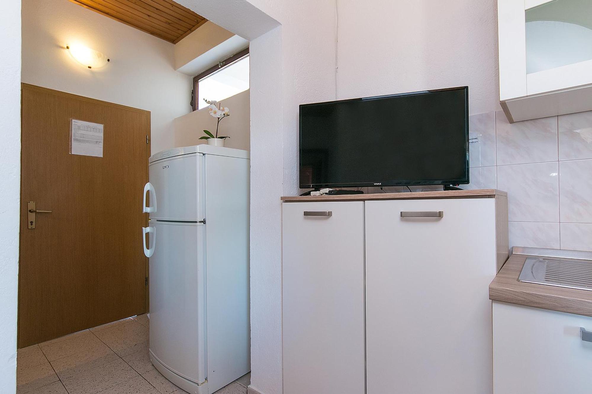 Apartments By The Sea Zivogosce - Blato, Makarska - 1057 Blato  Стая снимка