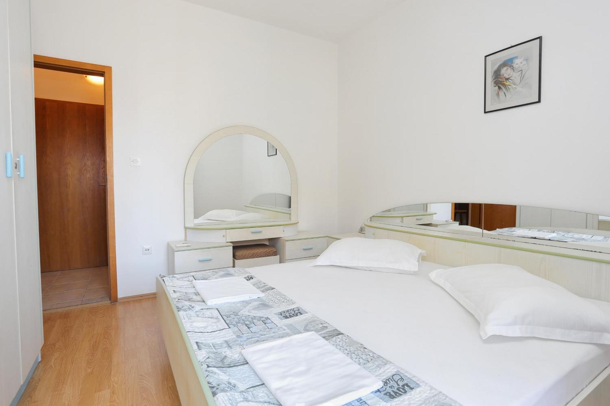Apartments By The Sea Zivogosce - Blato, Makarska - 1057 Blato  Стая снимка